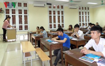 Bỏ điểm sàn đại học: Người dân nghi ngại là có cơ sở