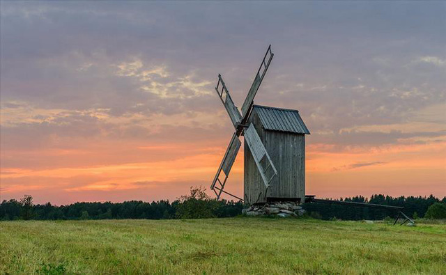 tai sao lai goi estonia la vien ngoc bi an cua dong au