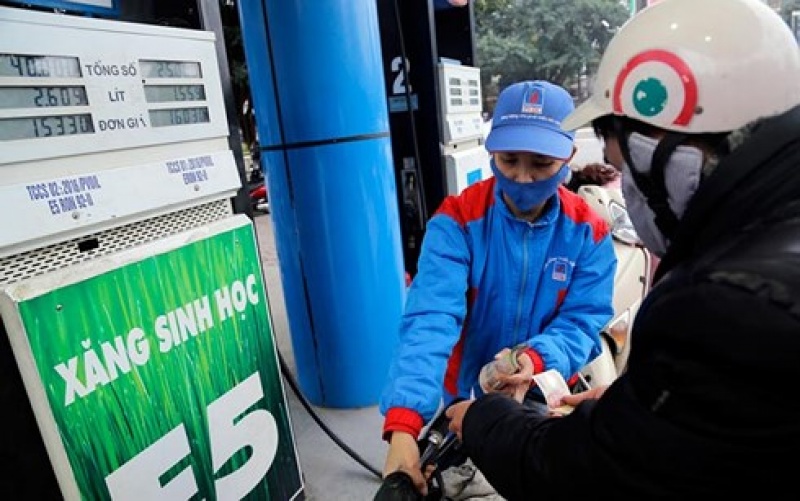 Không lùi hoãn lộ trình xăng E5 thay thế xăng RON92 từ 1/1/2018