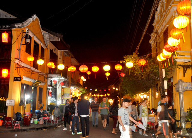 tai hien dem pho co hoi an dau the ky xx chao nam moi