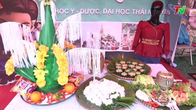 [CLIP SỐ] Đặc sắc ngày hội sinh viên quốc tế